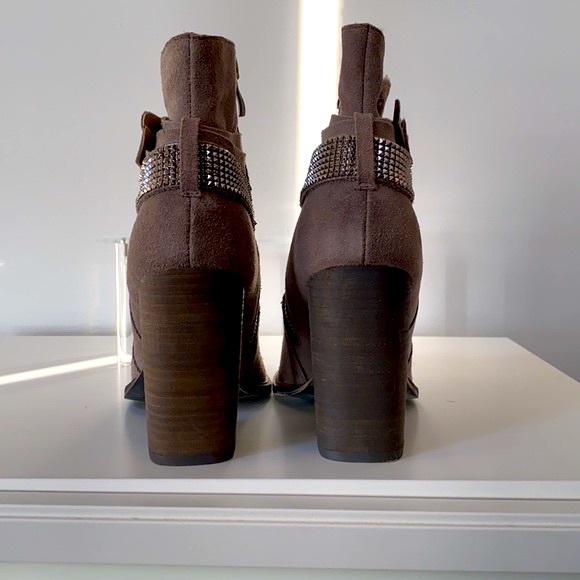Nine West Suede and Silver Boots! - Picture 4 of 6